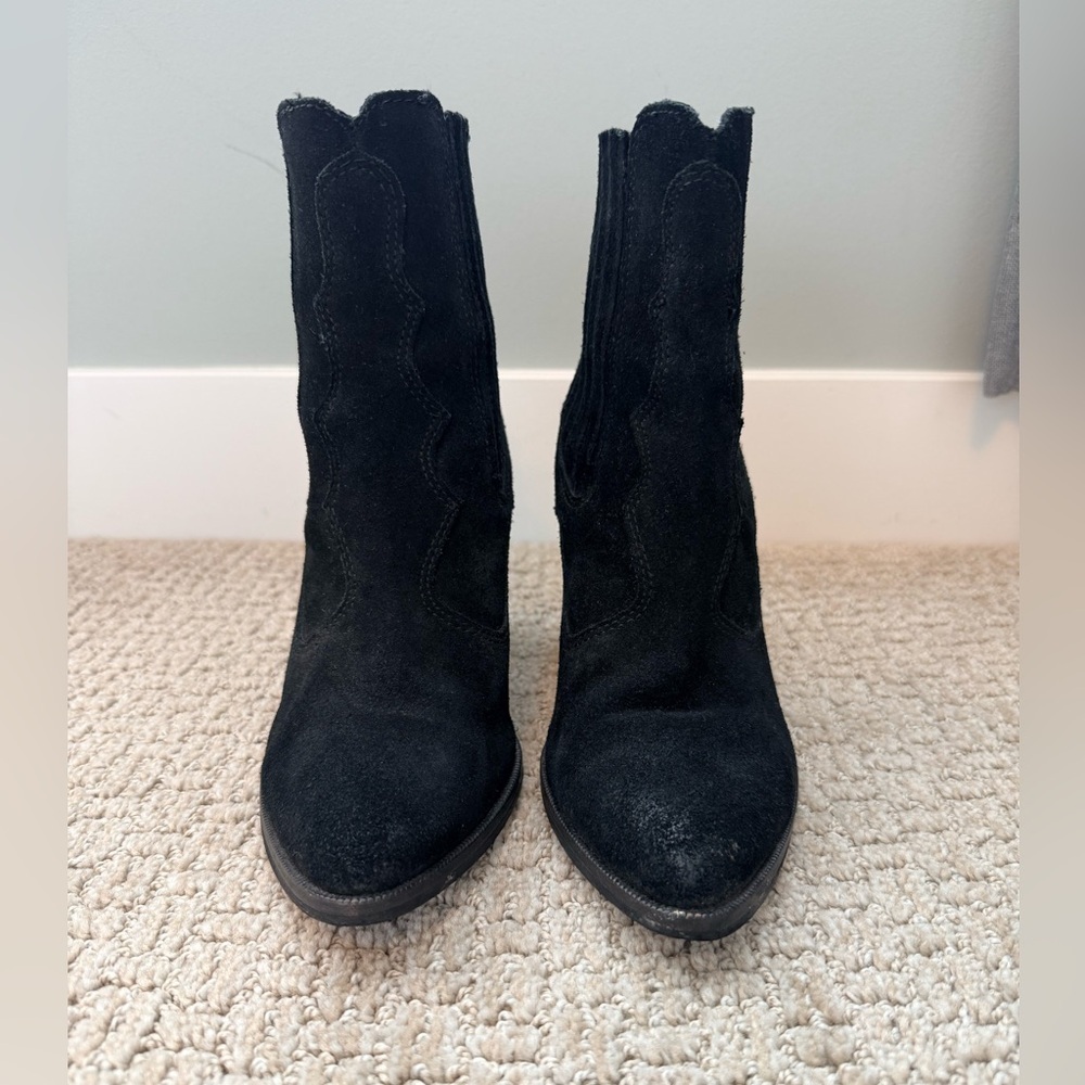 Dolce Vita Black Suede Western Ankle Boots with Classic Block Heel, Size 8 - Picture 2 of 7
